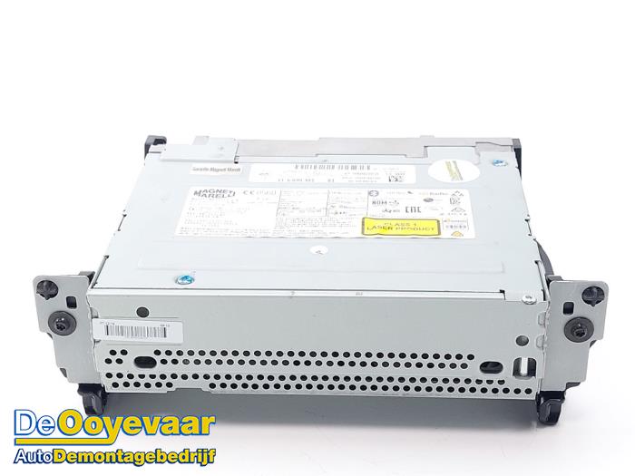 Gebruikte Radio module Mini Mini (F55) 1.2 12V One Prijs € 325,00 Margeregeling aangeboden door Autodemontagebedrijf De Ooyevaar