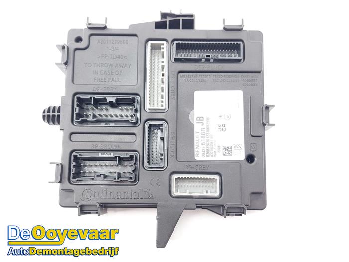 Gebruikte Bodycontrol Module Renault Clio V (RJAB) 1.0 TCe 90 12V Prijs € 29,99 Margeregeling aangeboden door Autodemontagebedrijf De Ooyevaar