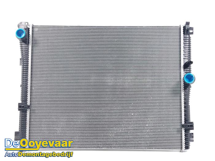 Gebruikte Radiateur BMW 3 serie Touring (G21) 320e 2.0 TwinPower Turbo 16V Prijs € 109,99 Margeregeling aangeboden door Autodemontagebedrijf De Ooyevaar