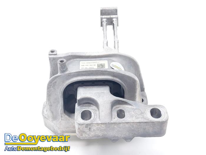 Gebruikte Motorsteun Volkswagen Polo VI (AW1) 1.0 TSI 12V Prijs € 39,99 Margeregeling aangeboden door Autodemontagebedrijf De Ooyevaar