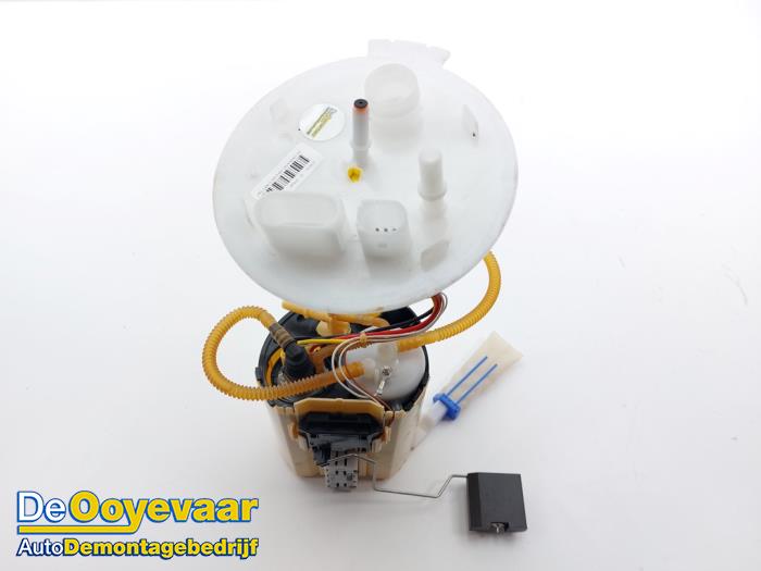 Gebruikte Tank element Pomp Landrover Range Rover Sport (LW) 2.0 16V P400e Prijs € 225,00 Margeregeling aangeboden door Autodemontagebedrijf De Ooyevaar