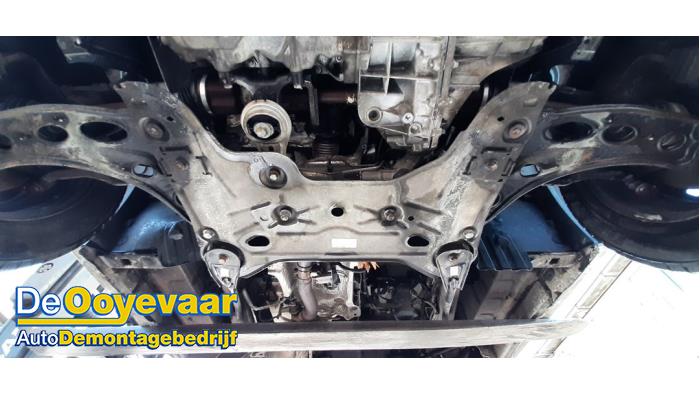 Gebruikte Subframe Opel Vivaro 1.6 CDTI 95 Euro 6 Prijs € 59,99 Margeregeling aangeboden door Autodemontagebedrijf De Ooyevaar