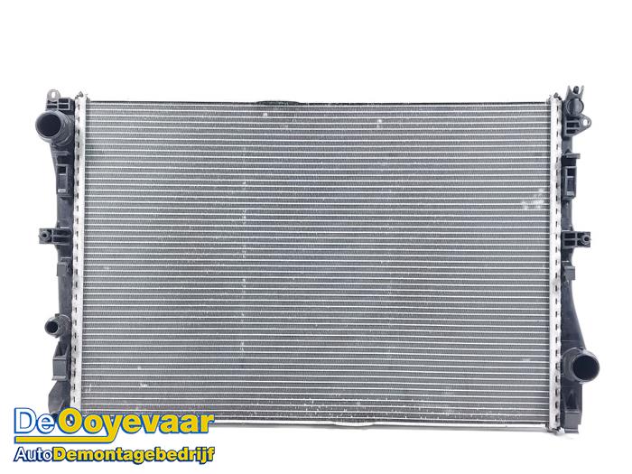 Gebruikte Radiateur Mercedes C Estate (S205) C-180 1.6 16V BlueEfficiency Prijs € 104,99 Margeregeling aangeboden door Autodemontagebedrijf De Ooyevaar