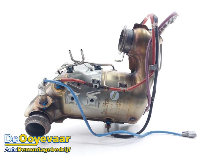 Gebruikte Roetfilter Renault Megane IV Estate (RFBK) 1.0 TCE Prijs € 399,99 Margeregeling aangeboden door Autodemontagebedrijf De Ooyevaar
