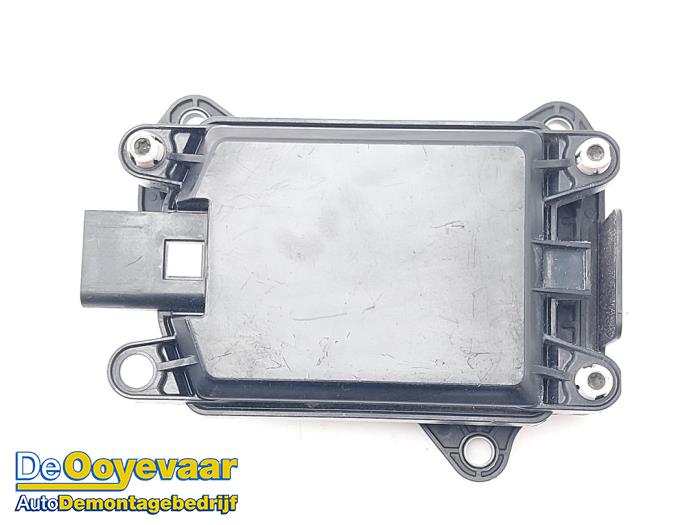 Gebruikte Radar sensor Peugeot 5008 II (M4/MC/MJ/MR) 1.2 12V e-THP PureTech 130 Prijs € 259,99 Margeregeling aangeboden door Autodemontagebedrijf De Ooyevaar