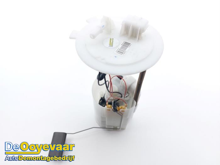 Gebruikte Tank element Pomp Nissan Qashqai (J11) 1.3 DIG-T 160 16V Prijs € 39,99 Margeregeling aangeboden door Autodemontagebedrijf De Ooyevaar