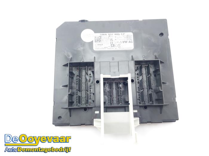 Gebruikte Module Bodycontrol Cupra Formentor 1.5 eTSI 16V Prijs € 119,99 Margeregeling aangeboden door Autodemontagebedrijf De Ooyevaar
