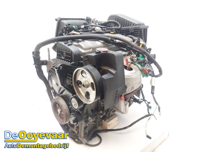 Gebruikte Motor Peugeot 206+ (2L/M) 1.1 XR,XS Prijs € 749,99 Margeregeling aangeboden door Autodemontagebedrijf De Ooyevaar