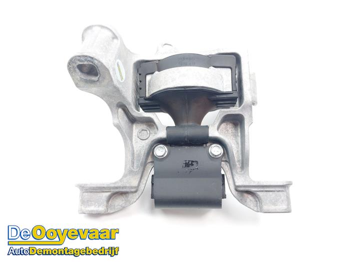 Gebruikte Motorsteun Mazda CX-3 (DJ/DK) 2.0 SkyActiv-G 121 Prijs € 14,99 Margeregeling aangeboden door Autodemontagebedrijf De Ooyevaar