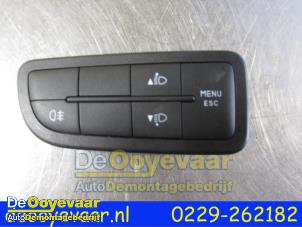 Gebruikte Mistlamp Schakelaar Peugeot Bipper (AA) 1.3 HDI Prijs € 9,99 Margeregeling aangeboden door Autodemontagebedrijf De Ooyevaar
