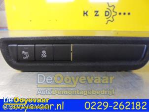 Gebruikte PDC Schakelaar Peugeot 2008 (CU) 1.2 Vti 12V PureTech 82 Prijs € 22,00 Margeregeling aangeboden door Autodemontagebedrijf De Ooyevaar