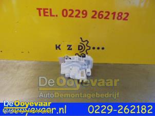 Gebruikte Portierslot Mechaniek 2deurs rechts Ford Ka II 1.2 Prijs € 9,99 Margeregeling aangeboden door Autodemontagebedrijf De Ooyevaar