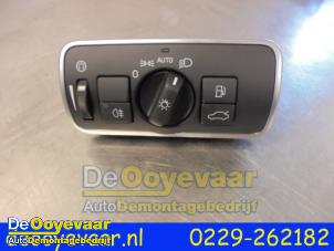 Gebruikte Licht Schakelaar Volvo V60 I (FW/GW) 2.4 D6 20V Plug-in Hybrid AWD Prijs € 14,99 Margeregeling aangeboden door Autodemontagebedrijf De Ooyevaar