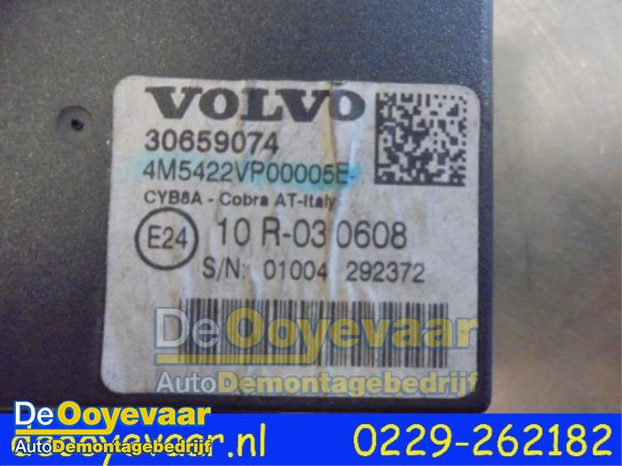 Alarm module van een Volvo V60 I (FW/GW) 2.4 D6 20V Plug-in Hybrid AWD 2013