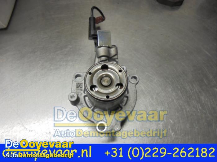 Gebruikte Waterpomp Skoda Octavia Combi (5EAC) 1.6 TDI Greenline 16V Prijs € 9,99 Margeregeling aangeboden door Autodemontagebedrijf De Ooyevaar