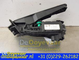Gebruikte Sensor Gaspedaalpositie Volkswagen Passat (3C2) 1.8 TSI 16V Prijs € 5,00 Margeregeling aangeboden door Autodemontagebedrijf De Ooyevaar