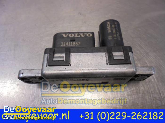 Voorgloei Relais van een Volvo V40 (MV) 2.0 D4 16V 2014