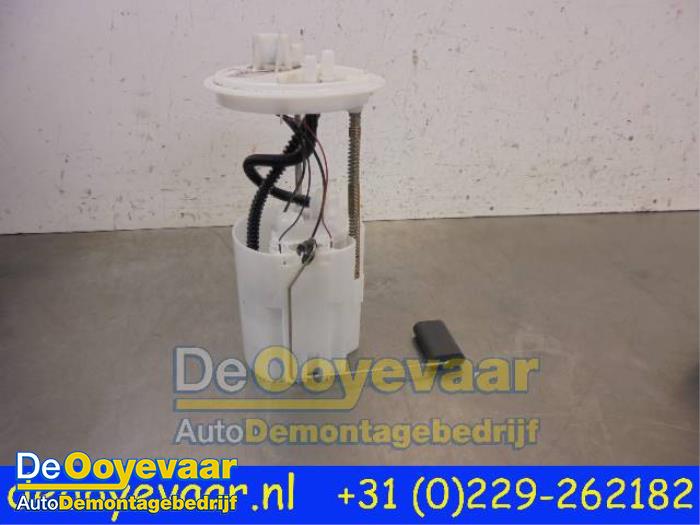 Gebruikte Benzinepomp Opel Meriva (B) 1.4 Turbo 16V ecoFLEX Prijs € 25,00 Margeregeling aangeboden door Autodemontagebedrijf De Ooyevaar