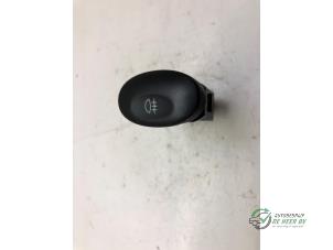 Gebruikte Schakelaar Achteruitverwarming Chevrolet Matiz 0.8 S,SE Prijs € 10,00 Margeregeling aangeboden door Autobedrijf de Heer B.V.