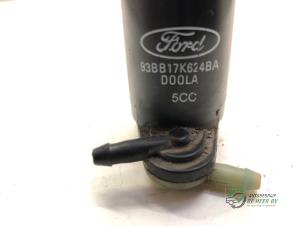 Gebruikte Ruitensproeierpomp voor Ford Escort 6 (ANL) 1.6 Laser 16V Prijs € 10,00 Margeregeling aangeboden door Autobedrijf de Heer B.V.
