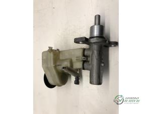 Gebruikte Hoofdremcilinder Opel Vectra Prijs € 45,00 Margeregeling aangeboden door Autobedrijf de Heer B.V.