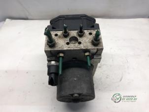 Gebruikte ABS Pomp Peugeot 307 SW (3H) 2.0 HDi 110 FAP Prijs € 50,00 Margeregeling aangeboden door Autobedrijf de Heer B.V.