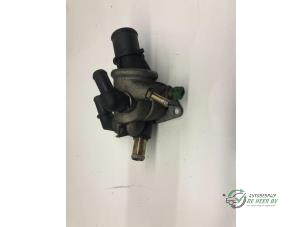 Gebruikte Thermostaathuis Alfa Romeo 146 (930B) 1.6 Twin Spark 16V Prijs € 18,00 Margeregeling aangeboden door Autobedrijf de Heer B.V.
