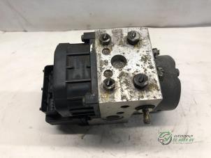 Gebruikte ABS Pomp Alfa Romeo 146 (930B) 1.6 Twin Spark 16V Prijs € 45,00 Margeregeling aangeboden door Autobedrijf de Heer B.V.