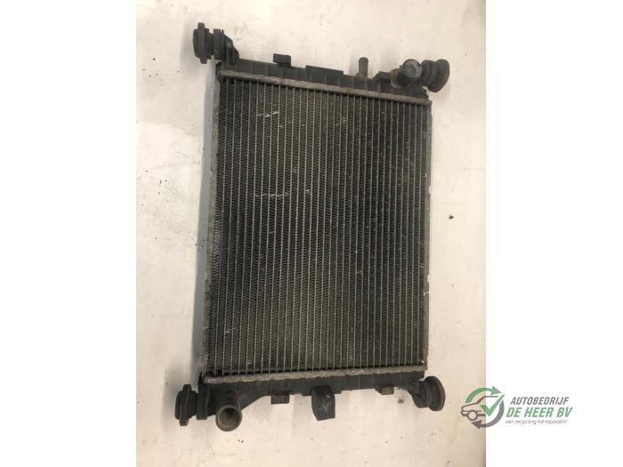 Gebruikte Radiateur Ford Focus 1 Wagon 1.6 16V Prijs € 36,00 Margeregeling aangeboden door Autobedrijf de Heer B.V.