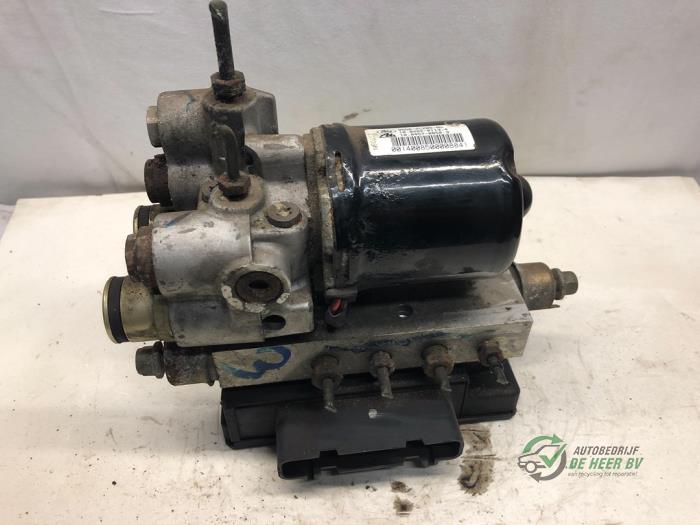 Gebruikte ABS Pomp Ford Scorpio II (GFR) 2.0 16V GLX,Ghia Prijs € 45,00 Margeregeling aangeboden door Autobedrijf de Heer B.V.