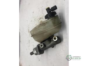 Gebruikte Hoofdremcilinder Renault Megane Scénic (JA) 1.6 RT Prijs € 25,00 Margeregeling aangeboden door Autobedrijf de Heer B.V.