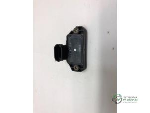 Gebruikte Map Sensor (inlaatspruitstuk) Opel Astra F (53/54/58/59) 1.6i Prijs € 15,00 Margeregeling aangeboden door Autobedrijf de Heer B.V.