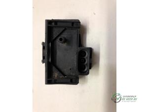 Gebruikte Map Sensor (inlaatspruitstuk) Opel Astra G (F08/48) 1.6 Prijs € 15,00 Margeregeling aangeboden door Autobedrijf de Heer B.V.