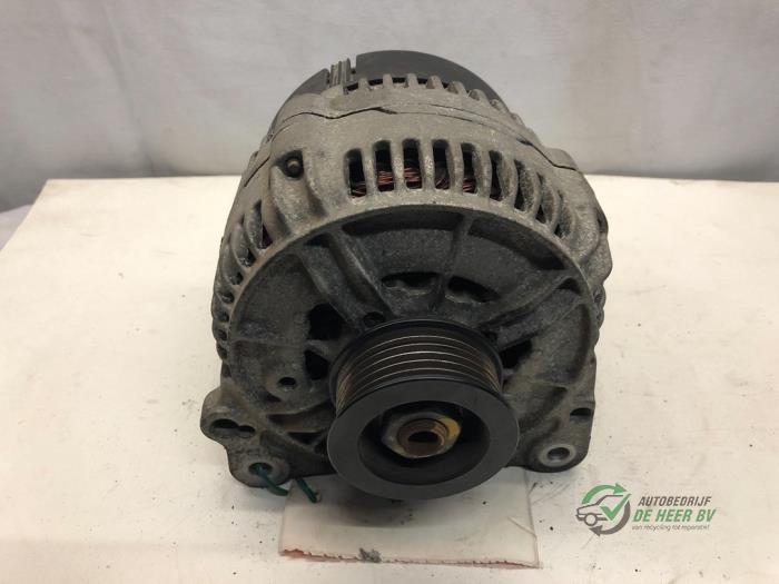 Gebruikte Alternator Dodge Mini Ram Van 2.5 TD Prijs € 36,00 Margeregeling aangeboden door Autobedrijf de Heer B.V.