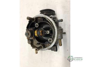 Gebruikte Injectiehuis Renault Twingo (C06) 1.2 SPi Phase I Prijs € 45,00 Margeregeling aangeboden door Autobedrijf de Heer B.V.