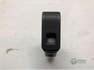 Gebruikte Mistlamp Schakelaar Daihatsu Applause I 1.6 16V Prijs € 10,00 Margeregeling aangeboden door Autobedrijf de Heer B.V.