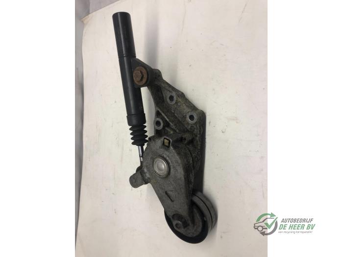 Gebruikte Spanrol Multiriem Seat Toledo (1M2) 1.9 TDI 110 Prijs € 22,00 Margeregeling aangeboden door Autobedrijf de Heer B.V.