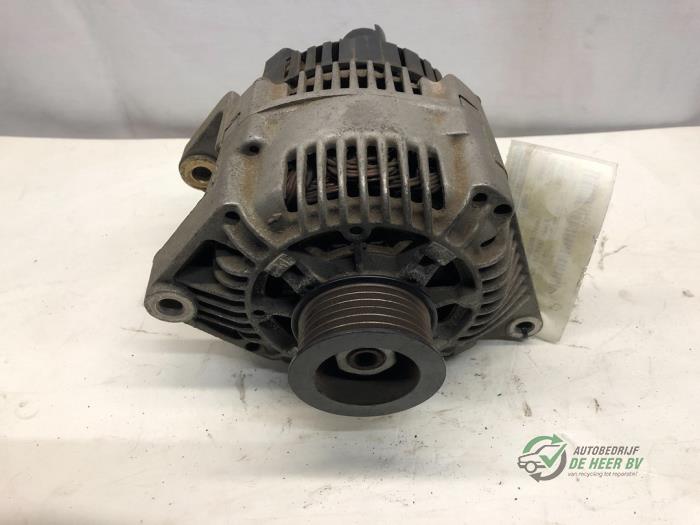 Gebruikte Dynamo Renault Laguna I (B56) 1.8 Prijs € 30,00 Margeregeling aangeboden door Autobedrijf de Heer B.V.