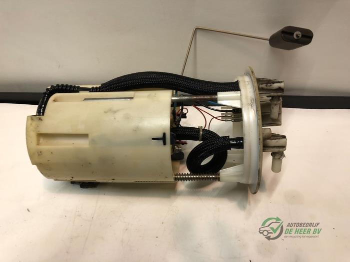 Gebruikte Tank element Pomp Fiat Punto II (188) 1.9 JTD 80 ELX 3-Drs. Prijs € 35,00 Margeregeling aangeboden door Autobedrijf de Heer B.V.