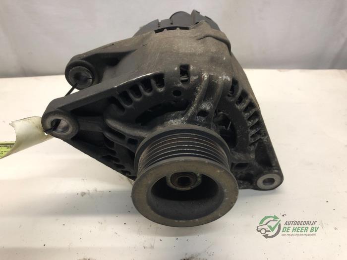 Gebruikte Dynamo Alfa Romeo 146 (930B) 1.4 Twin Spark 16V Prijs € 30,00 Margeregeling aangeboden door Autobedrijf de Heer B.V.