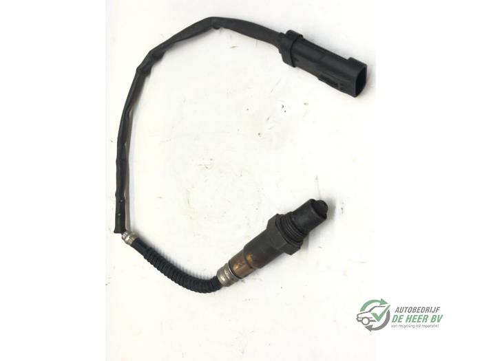 Gebruikte Lambda Sonde Renault Clio II (BB/CB) 1.2 Prijs € 25,00 Margeregeling aangeboden door Autobedrijf de Heer B.V.