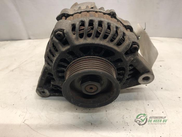 Dynamo Nissan Primera Wagon (W10), 1990 / 1998 2.0i 16V SPi Kat., Combi/o, Benzine, 1.998cc, 85kW (116pk), FWD, SR20DI, 1990-07 / 1998-03, W10 (Gebruikt)