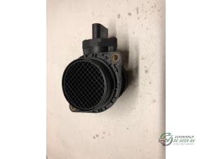 Gebruikte Luchtmassameter Volkswagen Sharan (7M8/M9/M6) 1.8 Turbo 20V Prijs € 50,00 Margeregeling aangeboden door Autobedrijf de Heer B.V.