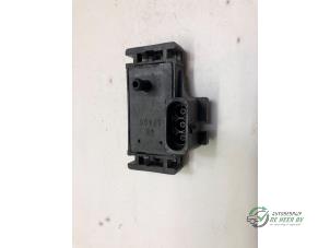 Gebruikte Sensor map (inlaatspruitstuk) Hyundai Accent II/Excel II/Pony 1.3i 12V Hatchback Prijs € 15,00 Margeregeling aangeboden door Autobedrijf de Heer B.V.