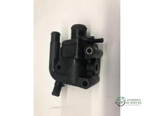 Gebruikte Thermostaathuis Ford Mondeo I 2.0i 16V (U9) Prijs € 18,00 Margeregeling aangeboden door Autobedrijf de Heer B.V.