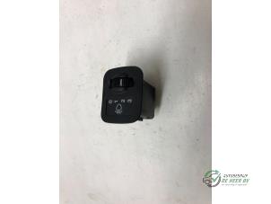 Gebruikte Schakelaar Koplamp Ihv Honda Accord (CC75/76) 2.0i 16V Prijs € 10,00 Margeregeling aangeboden door Autobedrijf de Heer B.V.
