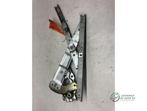 Gebruikte Raammechaniek 4Deurs links-achter Chevrolet Matiz 0.8 S,SE Prijs € 25,00 Margeregeling aangeboden door Autobedrijf de Heer B.V.