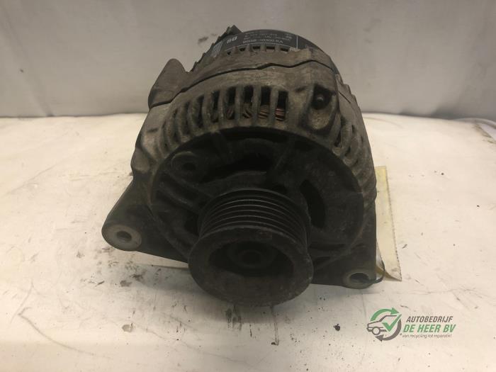 Gebruikte Dynamo Ford Scorpio II (GFR) 2.0 16V GLX,Ghia Prijs € 30,00 Margeregeling aangeboden door Autobedrijf de Heer B.V.