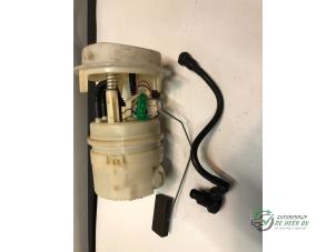 Gebruikte Brandstofpomp Elektrisch Citroen C5 Prijs € 35,00 Margeregeling aangeboden door Autobedrijf de Heer B.V.