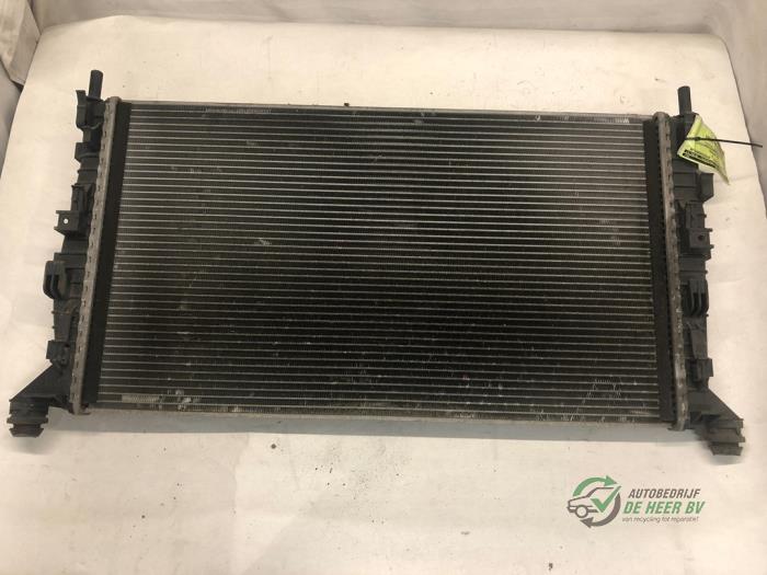 Gebruikte Radiateur Ford C-Max (DM2) 1.6 16V Prijs € 50,00 Margeregeling aangeboden door Autobedrijf de Heer B.V.